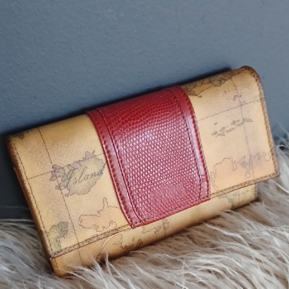 Alviero Martini Leather Wallet